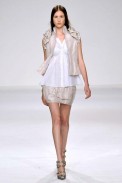 desfile-gloriacoelho-spfwverao2009rtw-110