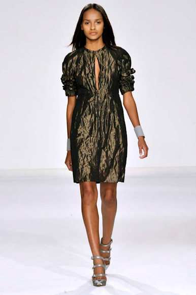 desfile-gloriacoelho-spfwverao2009rtw-111