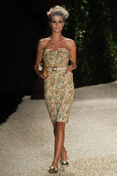 desfile-scirnanck-spfwverao2009rtw-113