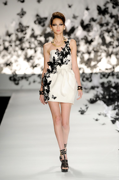 desfile-triton-spfwverao2009rtw-131