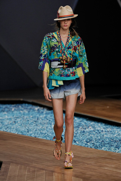 desfile-cantao-rioverao2009rtw-127