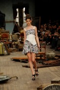 desfile-ctufvesson-rioverao2009rtw-101