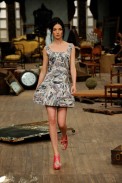 desfile-ctufvesson-rioverao2009rtw-103