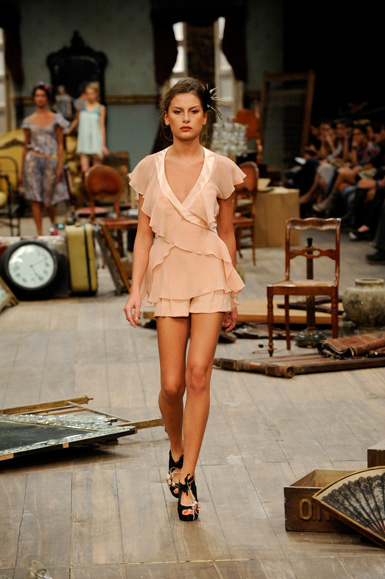 desfile-ctufvesson-rioverao2009rtw-110
