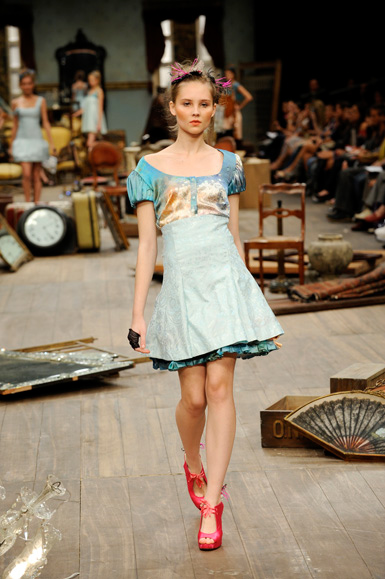 desfile-ctufvesson-rioverao2009rtw-117