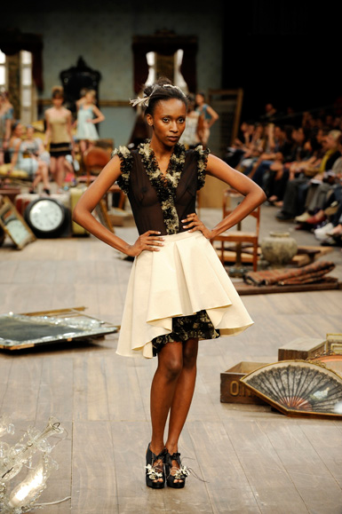 desfile-ctufvesson-rioverao2009rtw-122