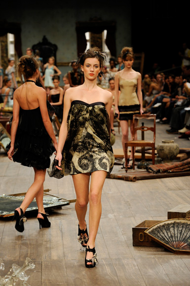 desfile-ctufvesson-rioverao2009rtw-129