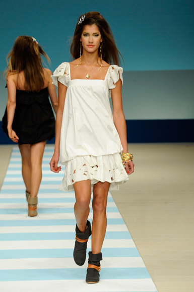 desfile-jjabour-rioverao2009rtw-101