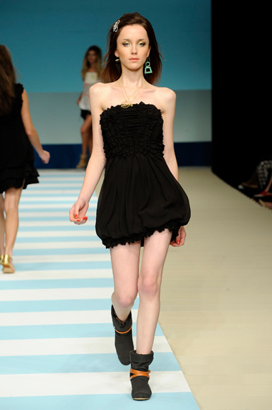 desfile-jjabour-rioverao2009rtw-105