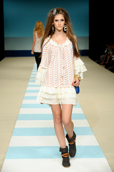 desfile-jjabour-rioverao2009rtw-109