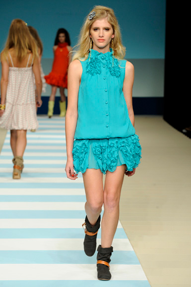 desfile-jjabour-rioverao2009rtw-112