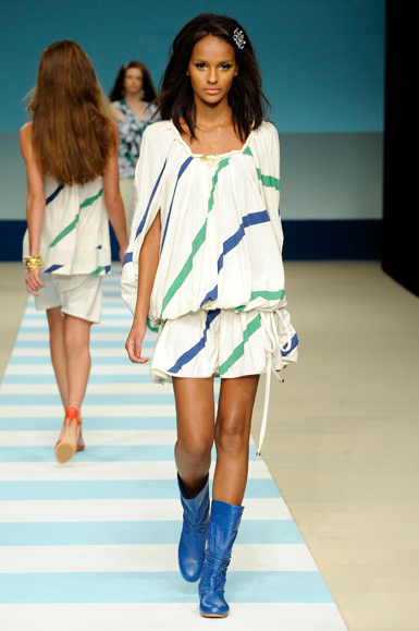 desfile-jjabour-rioverao2009rtw-116