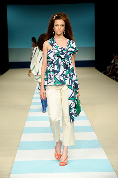 desfile-jjabour-rioverao2009rtw-117
