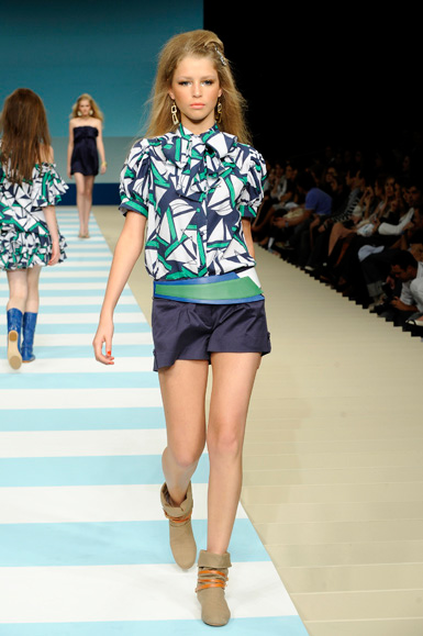 desfile-jjabour-rioverao2009rtw-119