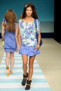 desfile-jjabour-rioverao2009rtw-123