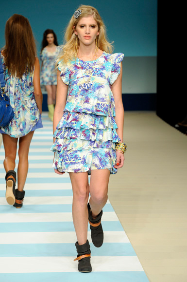desfile-jjabour-rioverao2009rtw-124