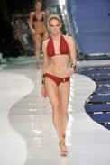 desfile-lenny-rioverao2009rtw-121