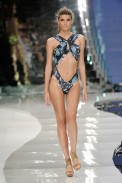 desfile-lenny-rioverao2009rtw-138