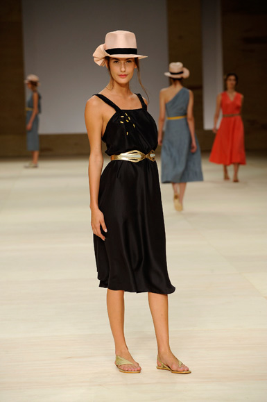 desfile-mbonitaextra-rioverao2009rtw-112