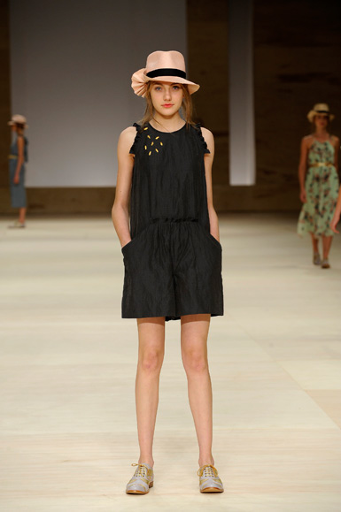 desfile-mbonitaextra-rioverao2009rtw-115
