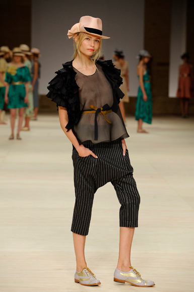 desfile-mbonitaextra-rioverao2009rtw-130