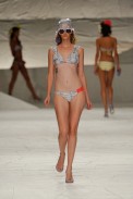 desfile-salinas-rioverao2009rtw-123