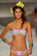 desfile-salinas-rioverao2009rtw-125