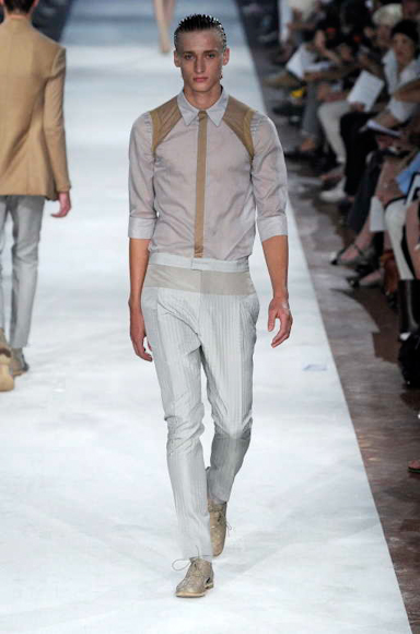 desfiles-almcqueen-milaoinverno2009menrtw-101