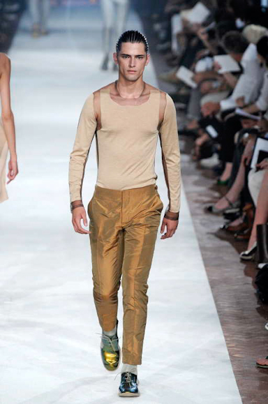 desfiles-almcqueen-milaoinverno2009menrtw-109