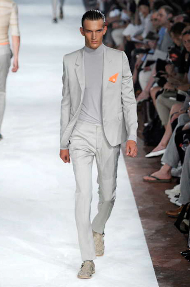 desfiles-almcqueen-milaoinverno2009menrtw-112