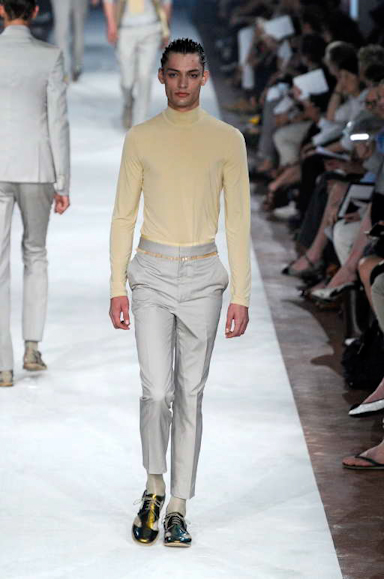 desfiles-almcqueen-milaoinverno2009menrtw-113
