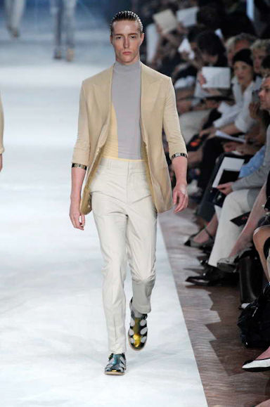 desfiles-almcqueen-milaoinverno2009menrtw-116