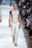 desfiles-almcqueen-milaoinverno2009menrtw-118