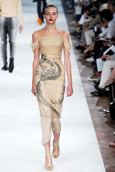 desfiles-almcqueen-milaoinverno2009menrtw-119