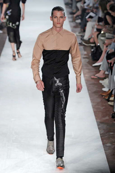 desfiles-almcqueen-milaoinverno2009menrtw-125