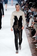 desfiles-almcqueen-milaoinverno2009menrtw-128