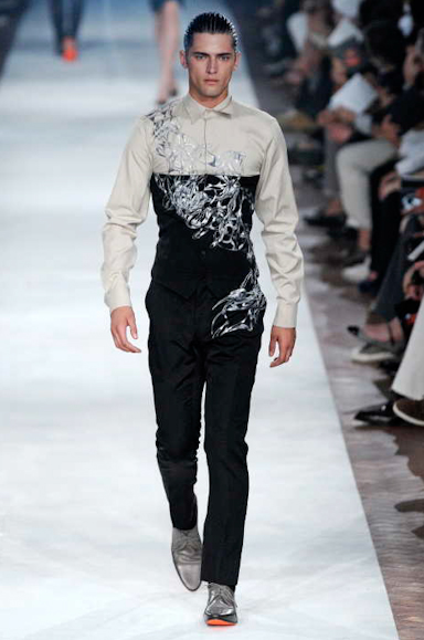 desfiles-almcqueen-milaoinverno2009menrtw-130