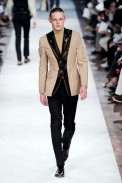 desfiles-almcqueen-milaoinverno2009menrtw-132