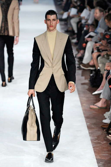 desfiles-almcqueen-milaoinverno2009menrtw-133