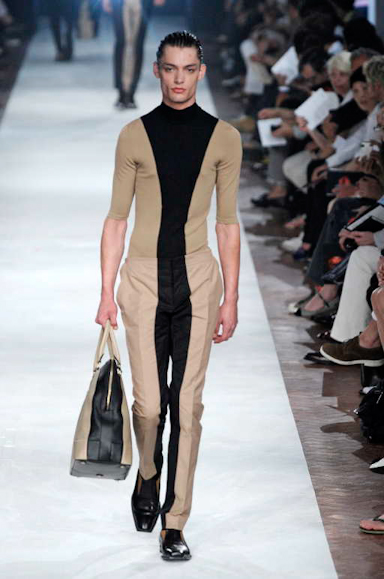 desfiles-almcqueen-milaoinverno2009menrtw-135
