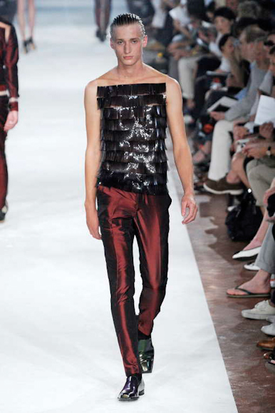 desfiles-almcqueen-milaoinverno2009menrtw-142