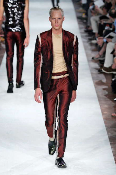 desfiles-almcqueen-milaoinverno2009menrtw-143