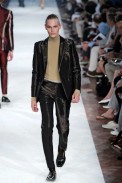 desfiles-almcqueen-milaoinverno2009menrtw-144