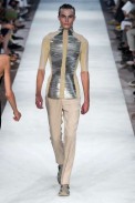 desfiles-almcqueen-milaoinverno2009menrtw-146
