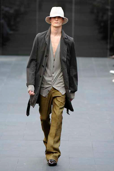 desfiles-burberry-milaoverao2009menrtw-102