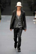 desfiles-burberry-milaoverao2009menrtw-105