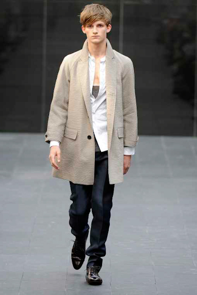 desfiles-burberry-milaoverao2009menrtw-109