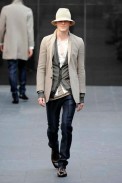 desfiles-burberry-milaoverao2009menrtw-111