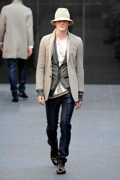 desfiles-burberry-milaoverao2009menrtw-111