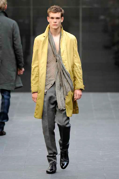 desfiles-burberry-milaoverao2009menrtw-116